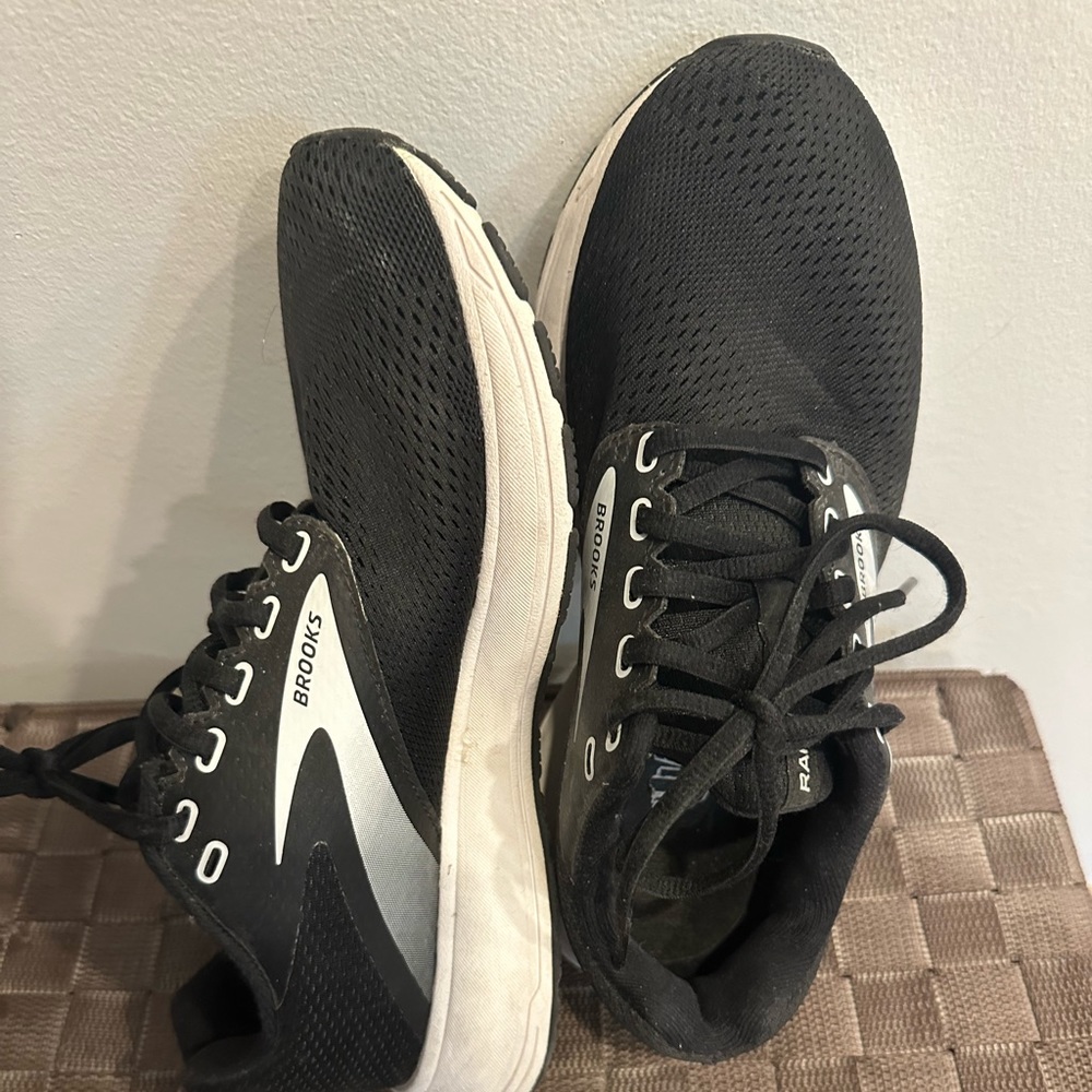 Brook sneakers